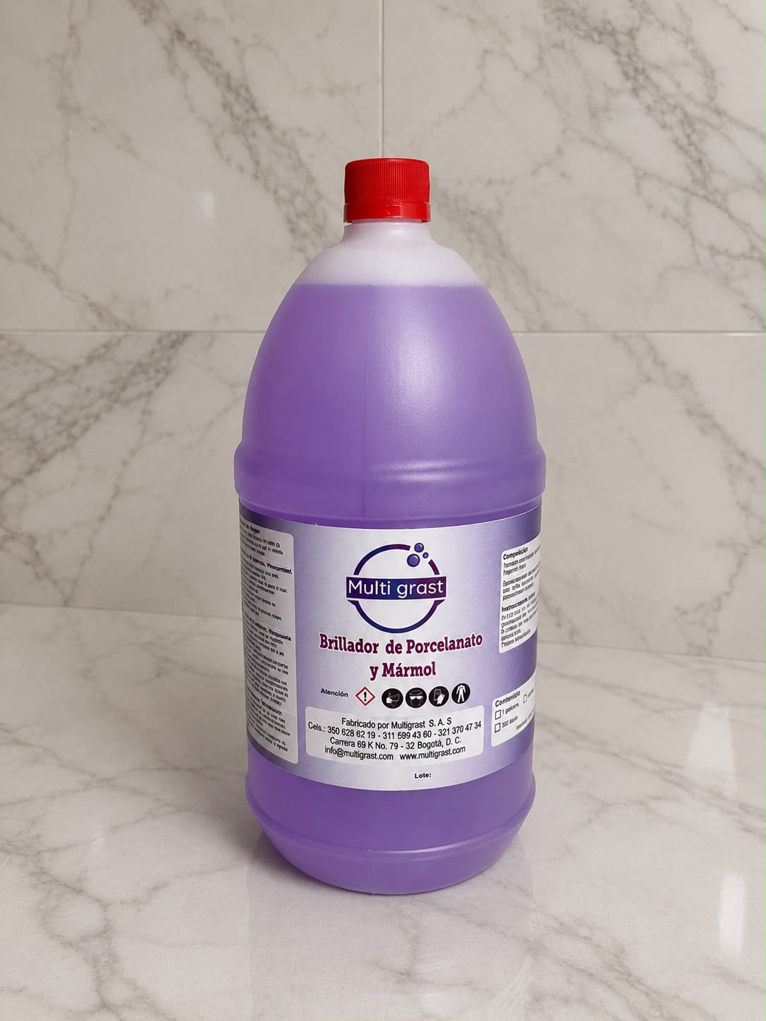 Brillador para porcelanato ideal para aumentar el brillo en pisos de marmol y porcelanato en hogares y edificios